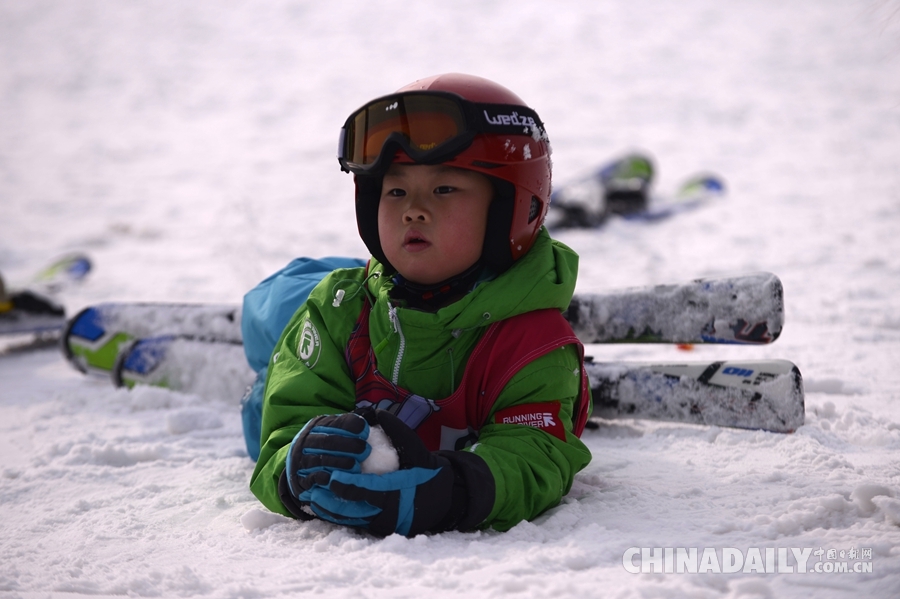 “世界雪日暨国际儿童滑雪节”在北京举行