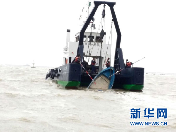 澳门今晨发生沉船事故 4人获救15人下落不明