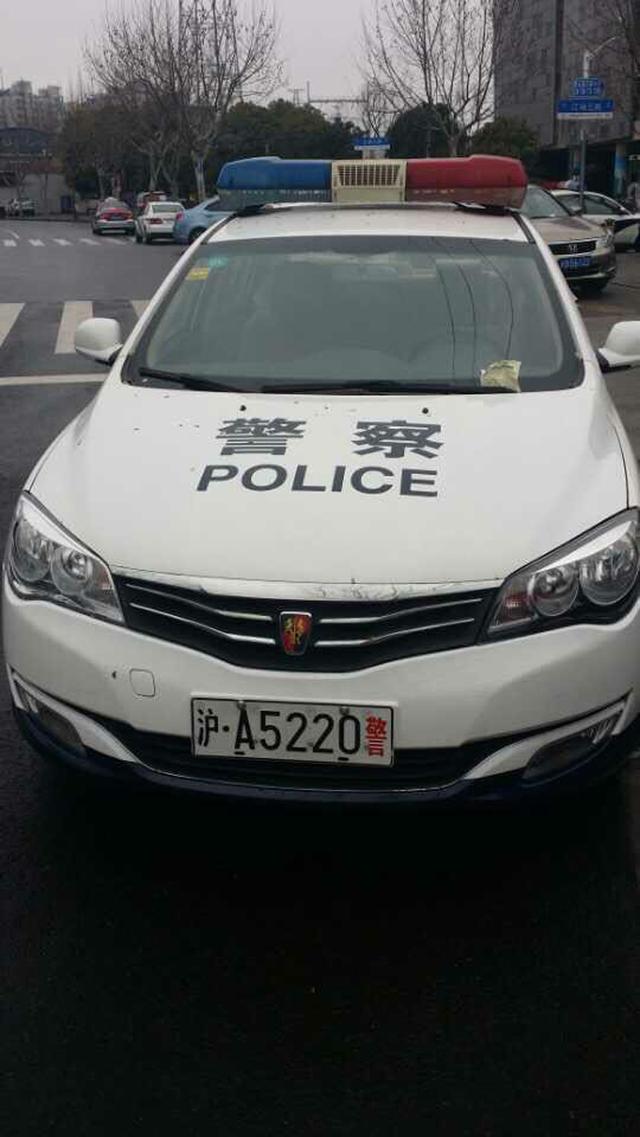 上海牌老式警车图片