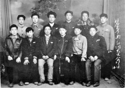 致敬老西藏：1952-1953敏几林和新校舍