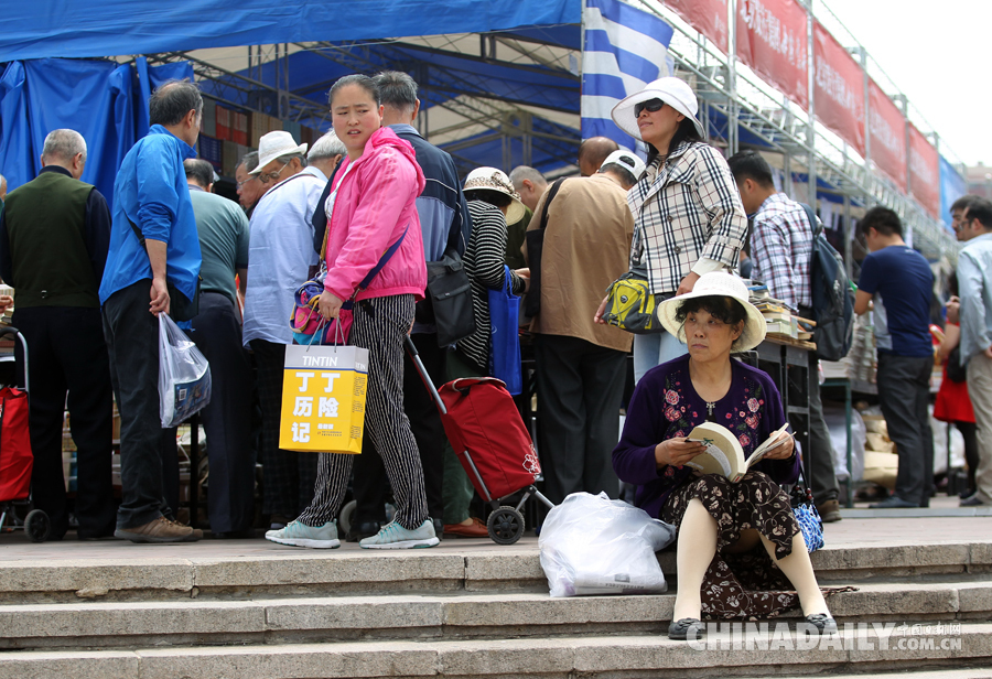 北京书市开幕 老年读者居多