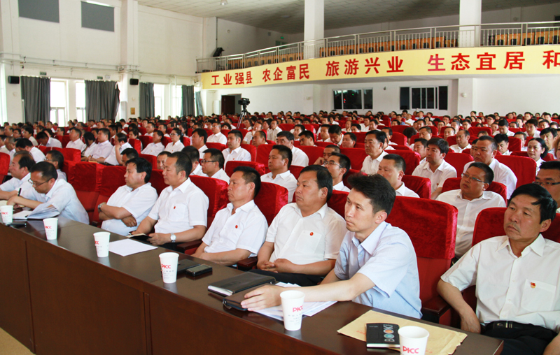 区党校教授在和静县开展专题讲座活动