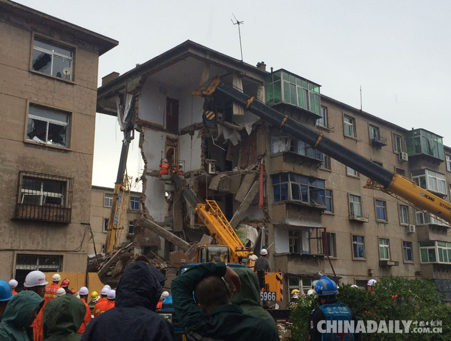 辽宁葫芦岛居民楼爆炸救援工作全面展开