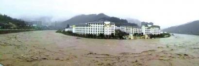 四川南江遭遇70年来最大洪水 多个乡镇成孤岛