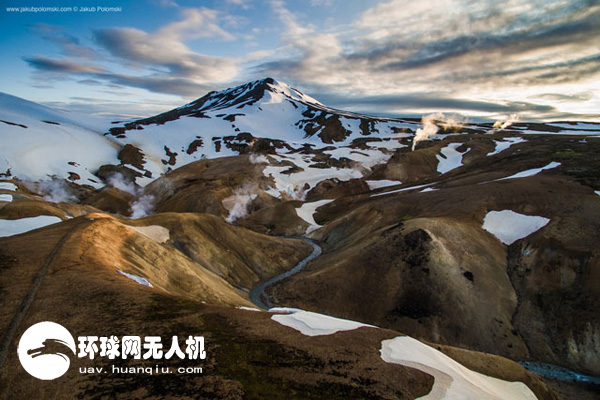 美轮美奂！摄影师用无人机发现冰岛之美