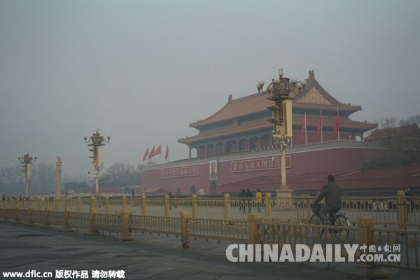 北京今日重污染仍将持续 明日逐步改善