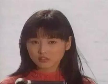 曾与金星是同学，出道多年的她无绯闻今渐隐退