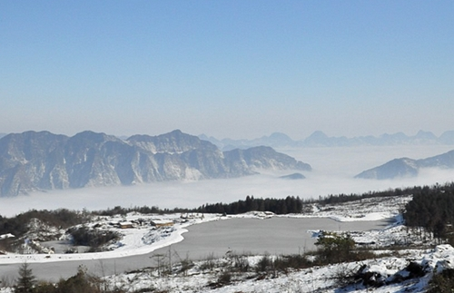 六盘水市长周荣：水城填补了中国南方滑雪空白