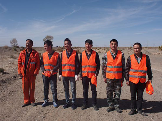 青藏公路之魂——记高原养路工