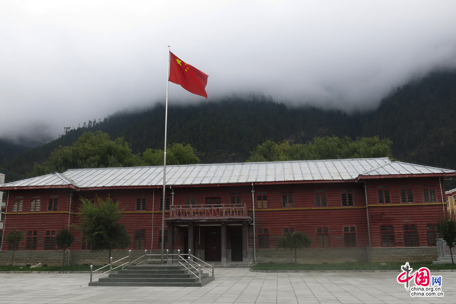 波密县中心红楼见证西藏在祖国怀抱中成长