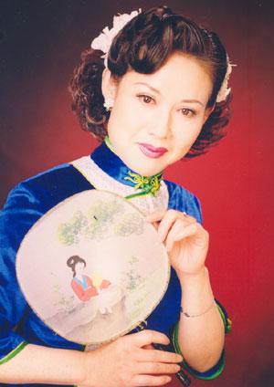他是国宝级反派，“荧幕第一丑男”却娶美娇妻，女儿完全不像爸！