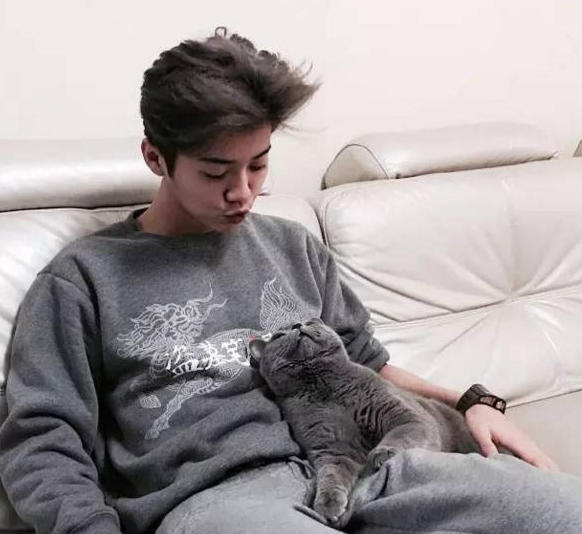 鹿晗 - zeze!啧啧