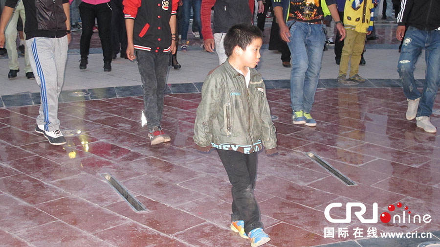 西藏昌都广场舞让传统文化得到“活态保护”(组图)